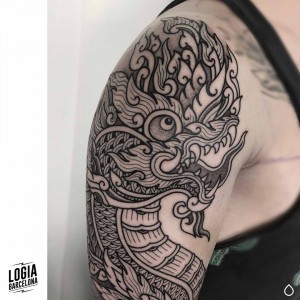 tatuaje_brazo_dragon_logiabarcelona_willian_spindola_